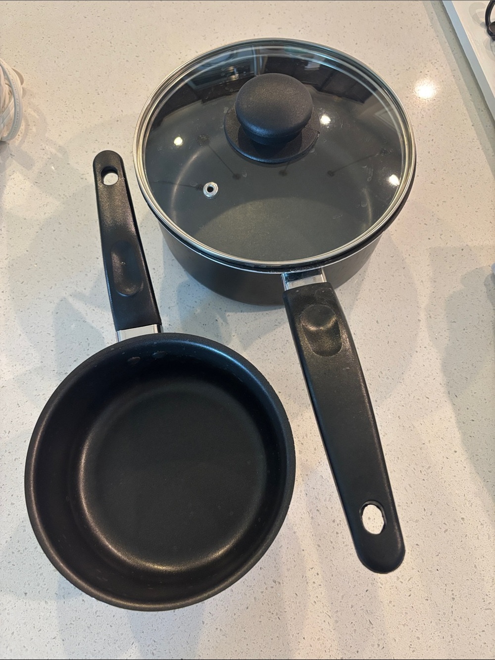 Set of 2 small cooking pots